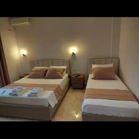 Apartments Tini Ksamil * クサミル